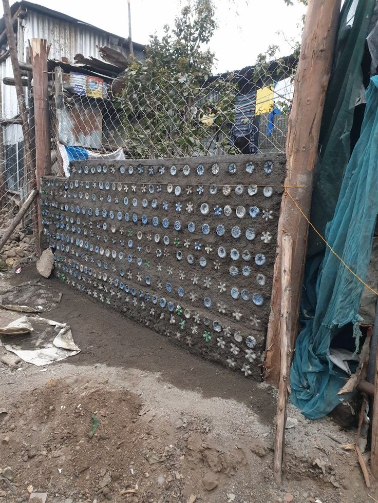 Bottle-Bottom Wall